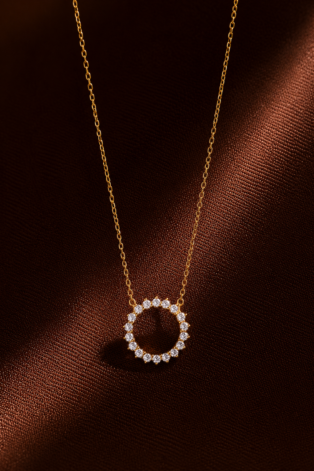 0.22CT NATURAL-GROWN PENDANT G-H/SI (WITH CHAIN) - Image 3