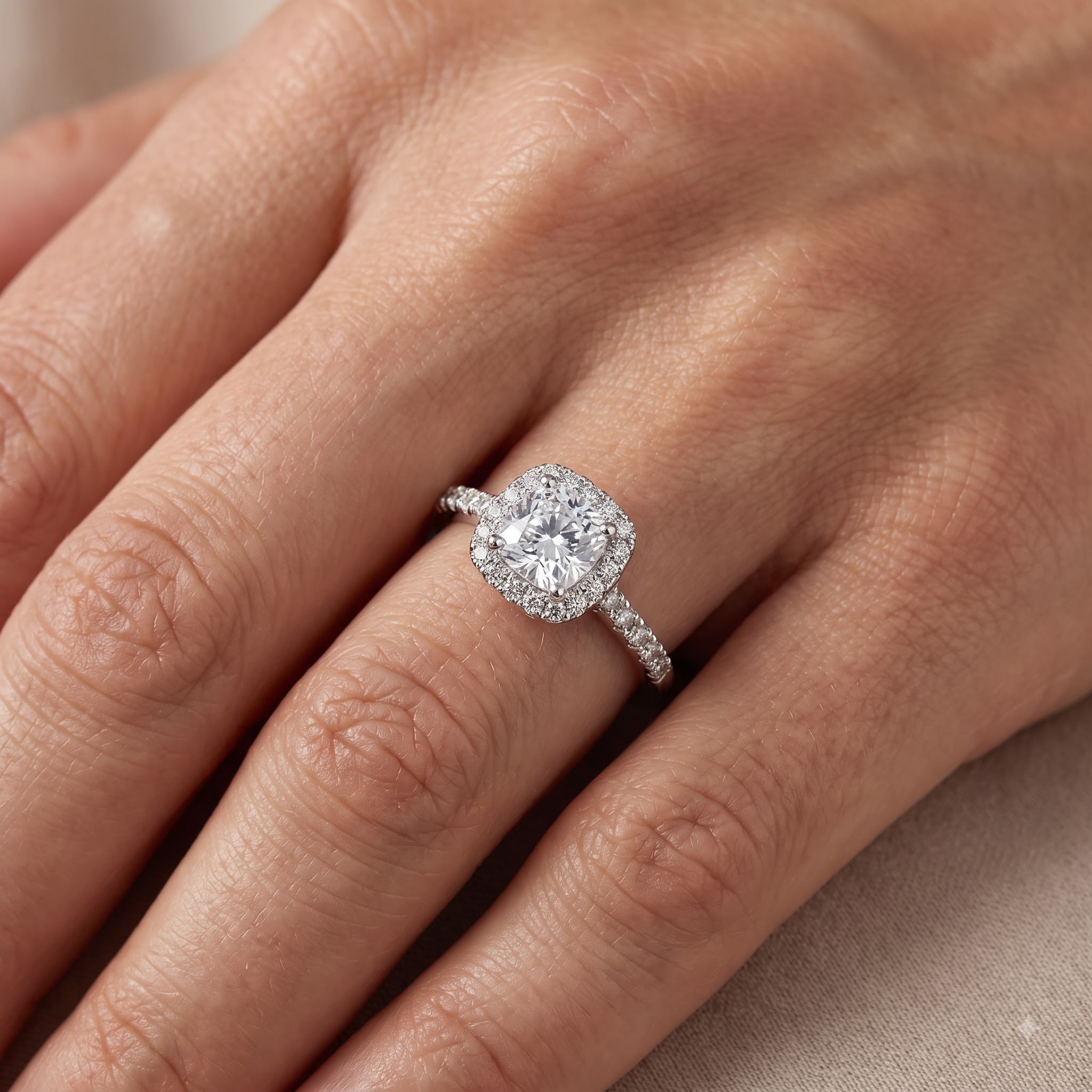 0.68CT LAB-GROWN ROUND I/VS1 - Image 3
